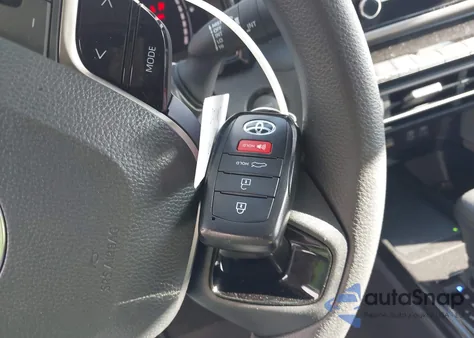 2025 Toyota Camry Le from USA, damaged, VIN 4T1DAACK2SU108807